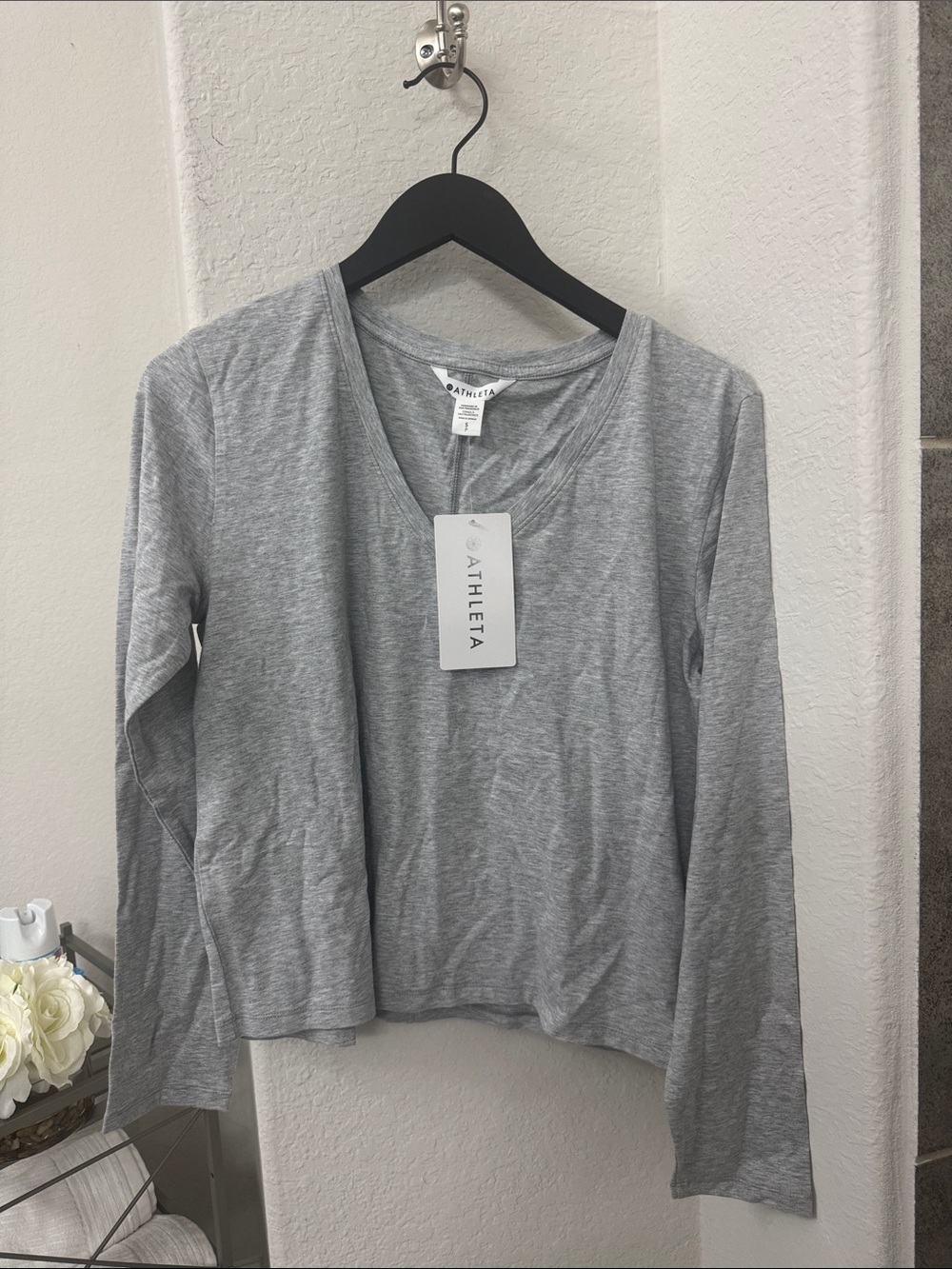 Athleta Heather Grey V-Neck Long Sleeve Top